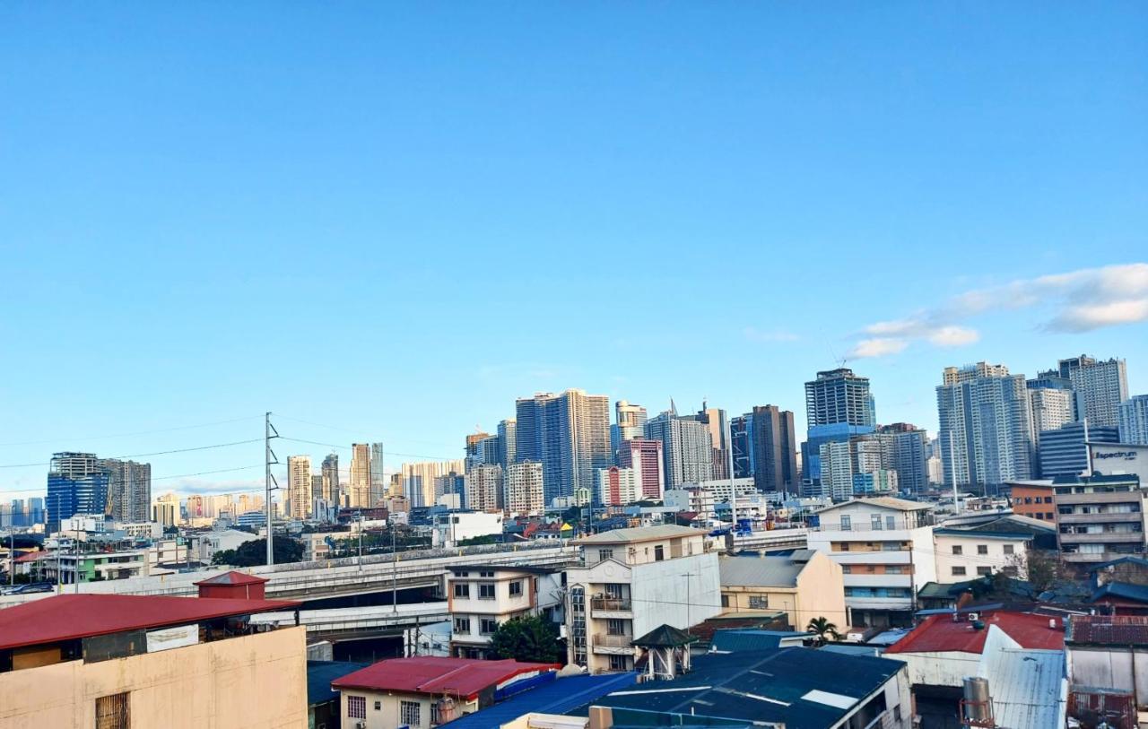 Airobedz Makati - A Value Hotel Manila Eksteriør bilde
