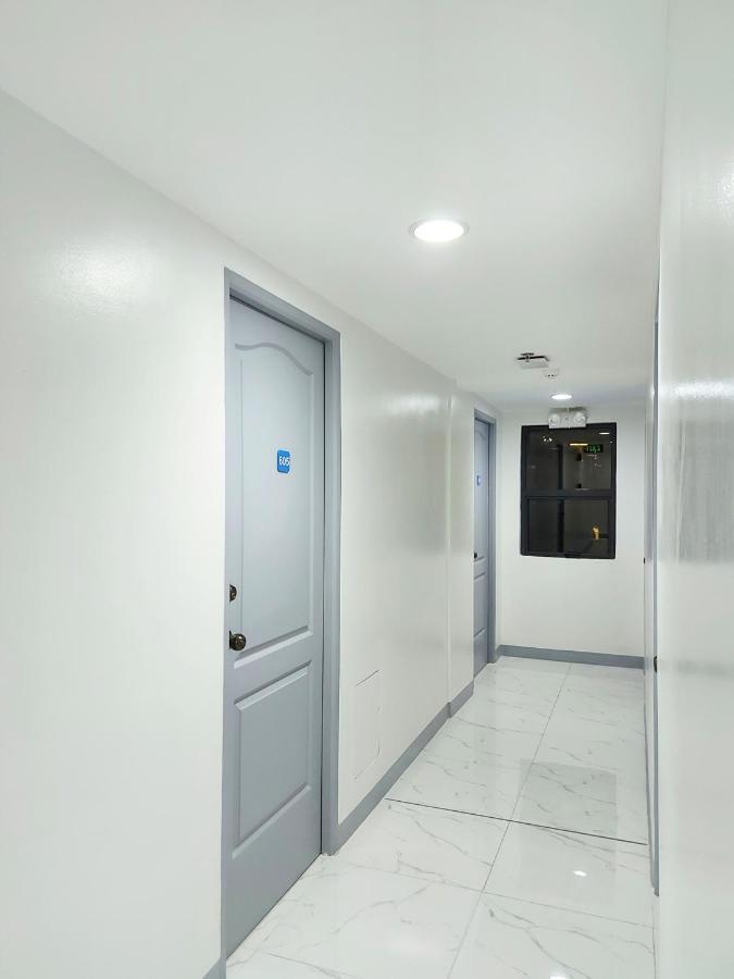 Airobedz Makati - A Value Hotel Manila Eksteriør bilde