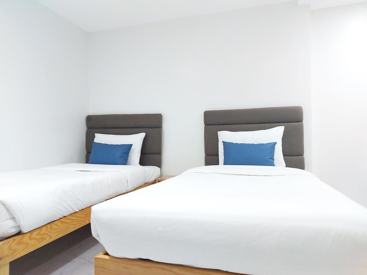 Airobedz Makati - A Value Hotel Manila Eksteriør bilde